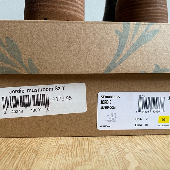 Sofft Jordie Waterproof Chelsea Boot- new in box! - Picture 5 of 6